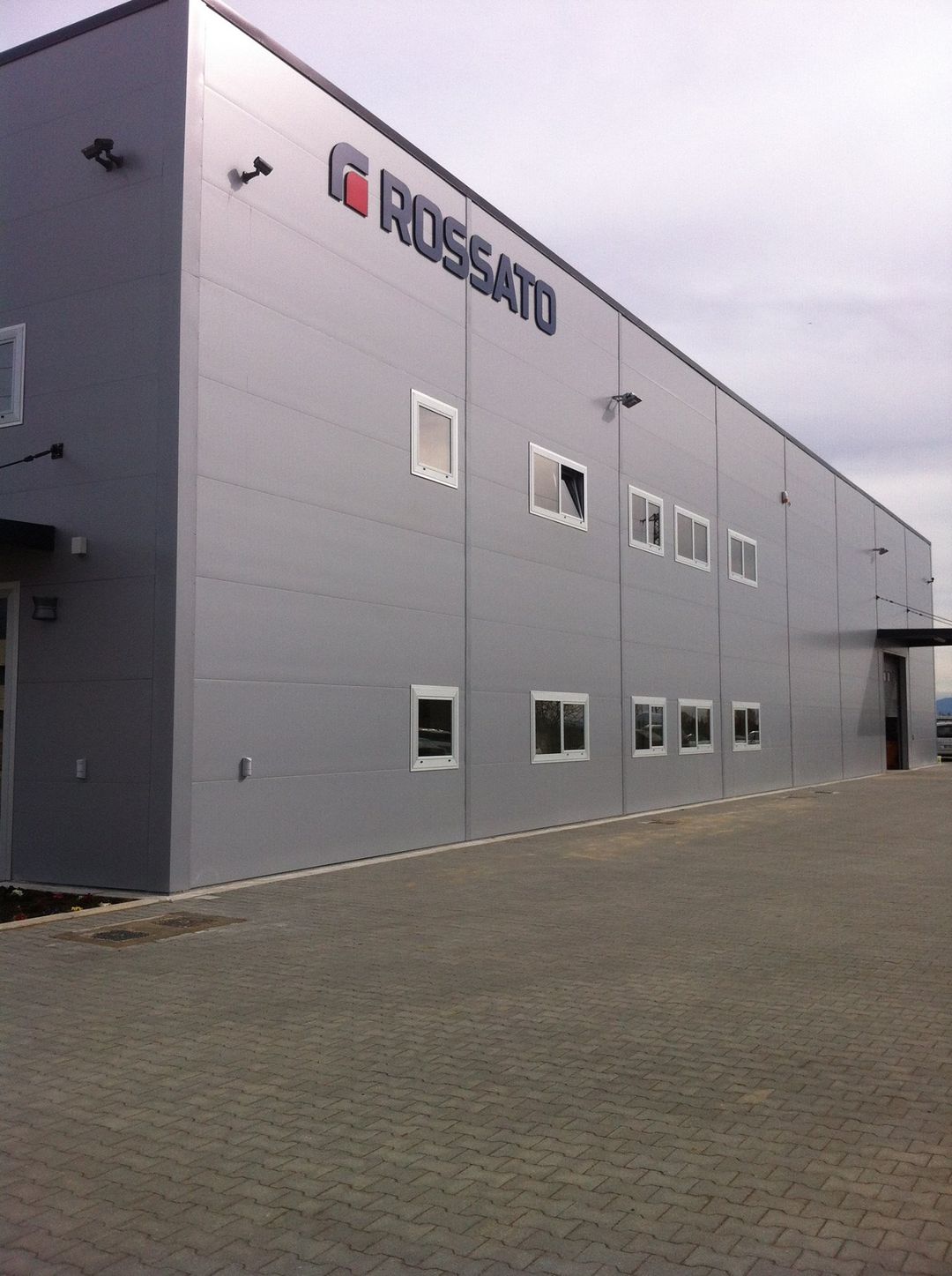 Οι εγκαταστάσεις της Rossato, στη Sermoneta.